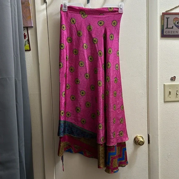 Repurposed sari wrap skirt - Picture 4 of 10